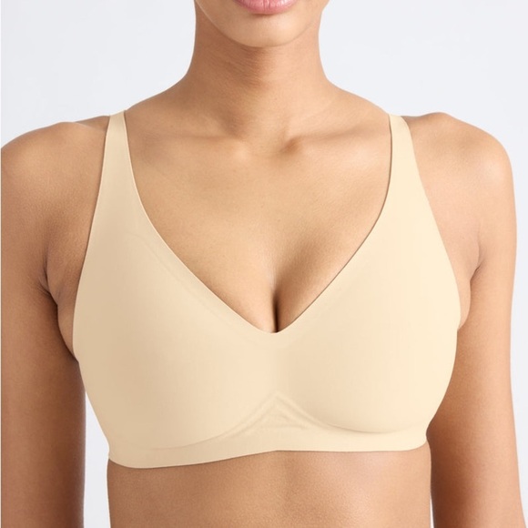 knix Other - Knix Revolution seamless removable cups V-Neck Bra